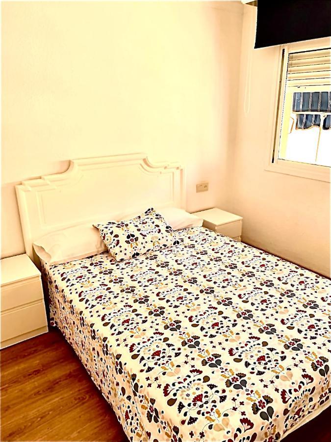 Ana'S Apartment Parking Gratuito Malaga Bagian luar foto